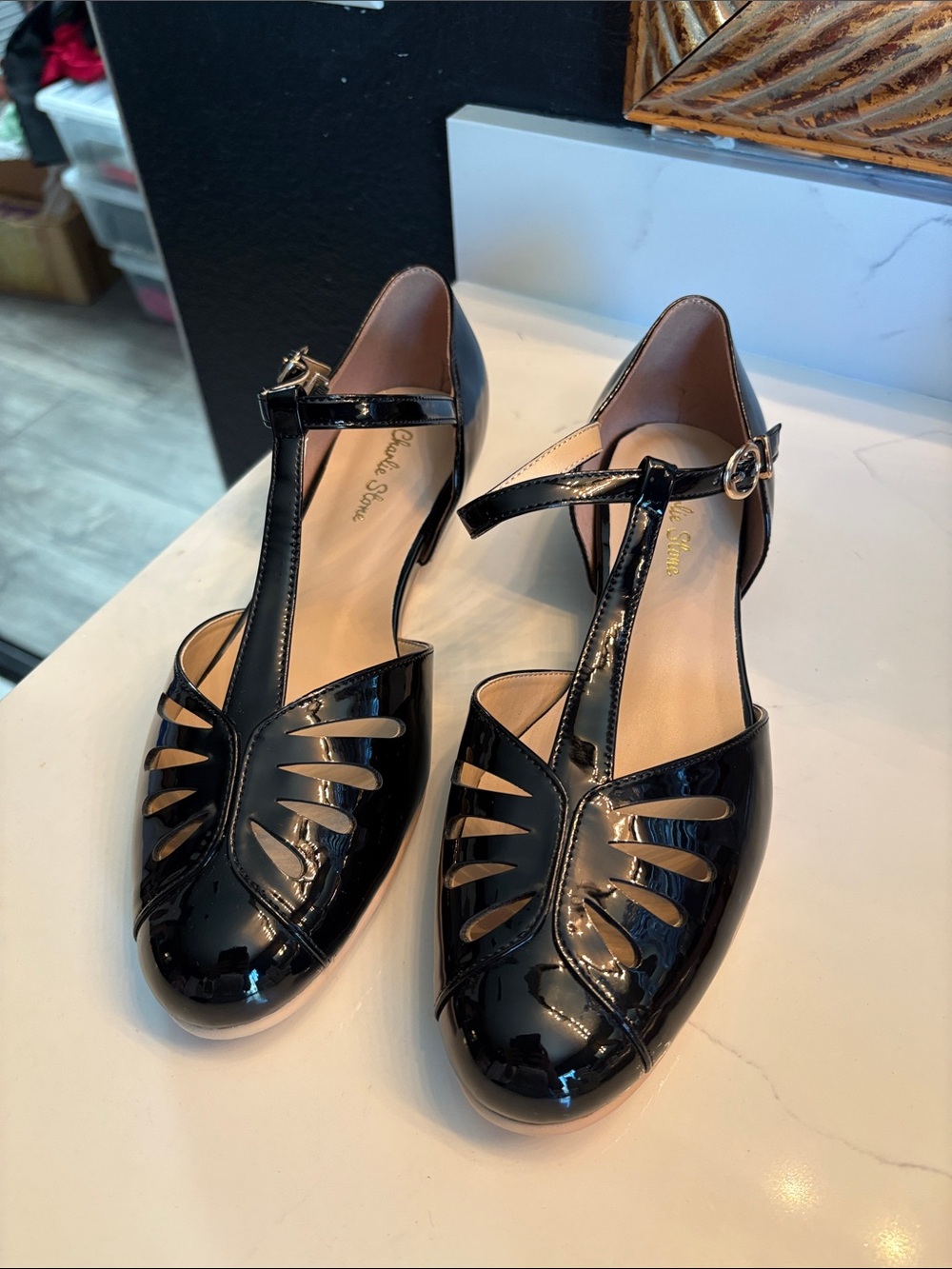 Charlie Stone vintage Black Patent T-Strap Cutout Flats Size UK 39 8.5 US